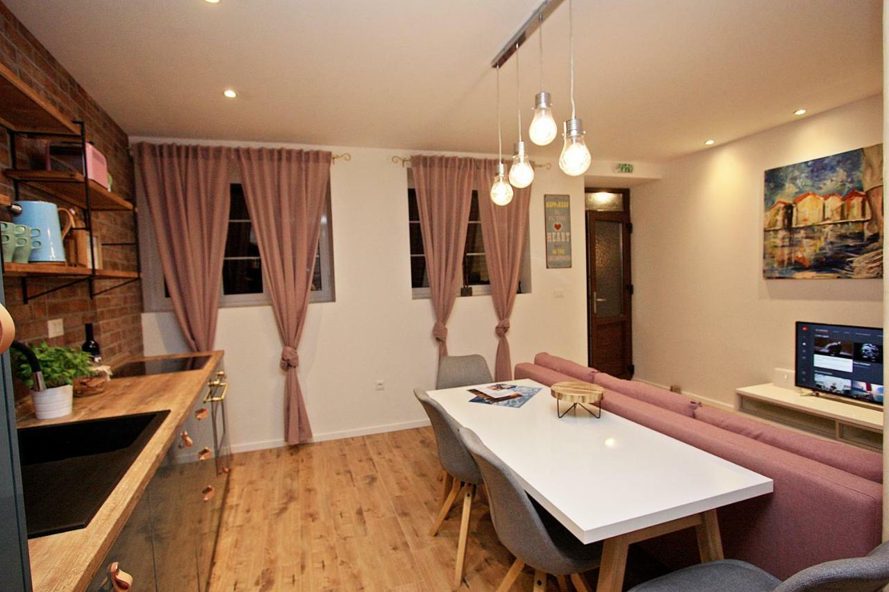 Apartman Michelangelo In The Centar Of Супетар Екстериор снимка
