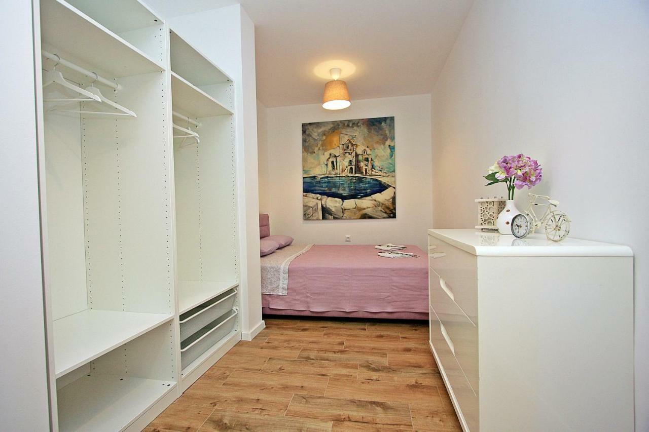 Apartman Michelangelo In The Centar Of Супетар Екстериор снимка