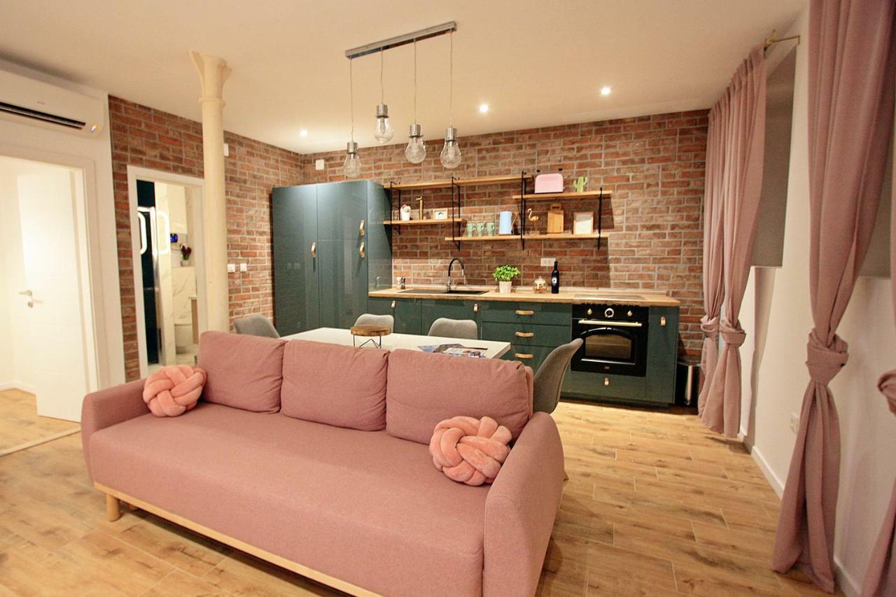 Apartman Michelangelo In The Centar Of Супетар Екстериор снимка