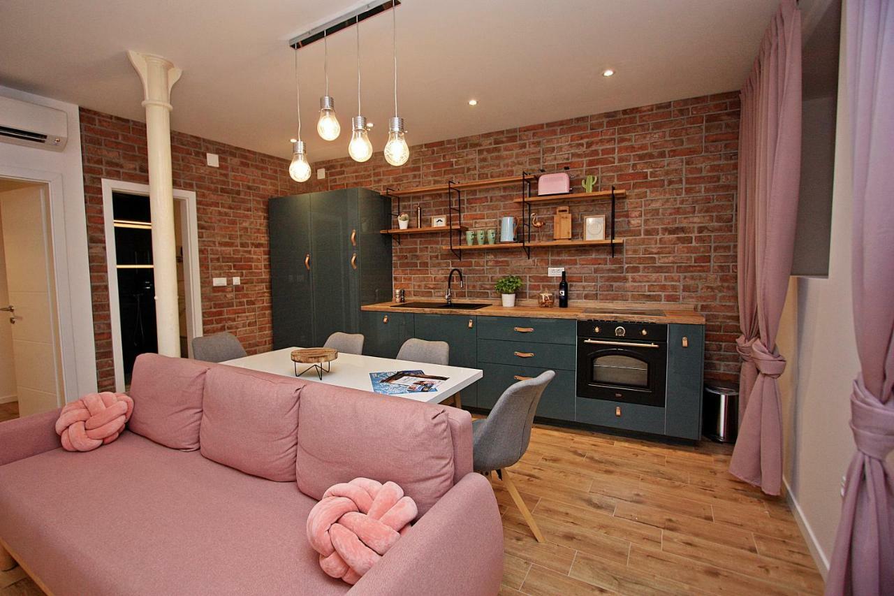 Apartman Michelangelo In The Centar Of Супетар Екстериор снимка