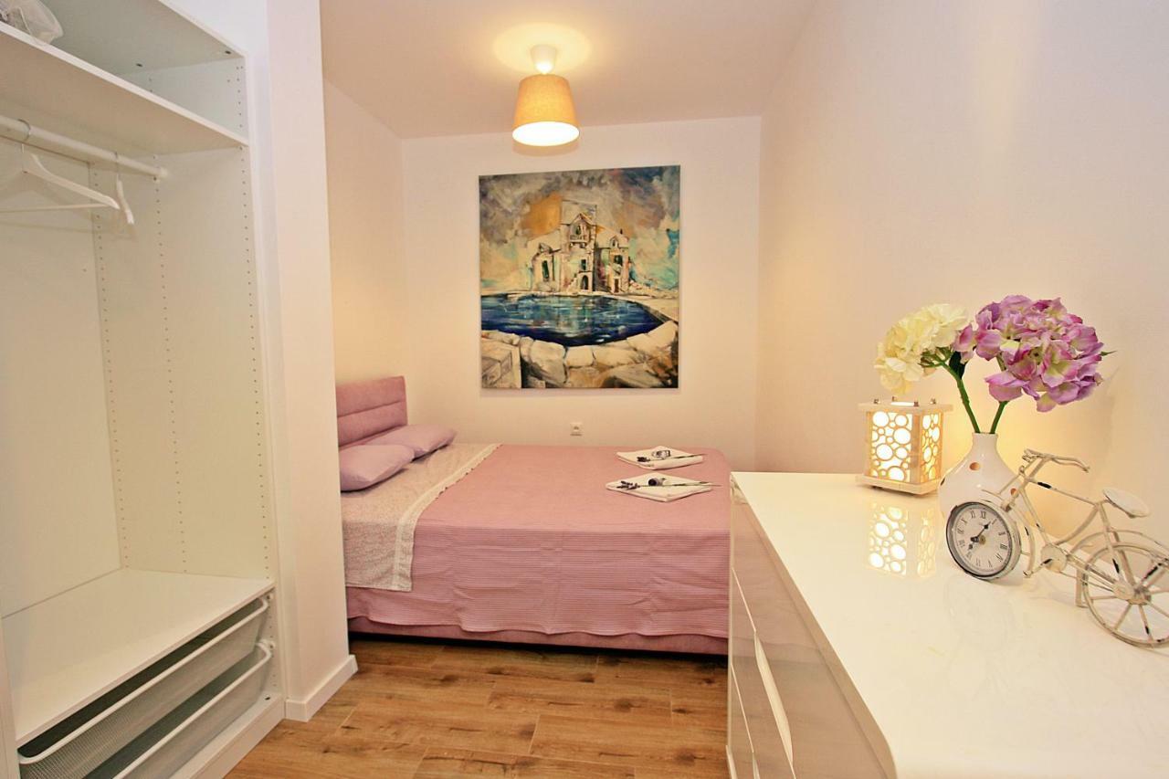 Apartman Michelangelo In The Centar Of Супетар Екстериор снимка