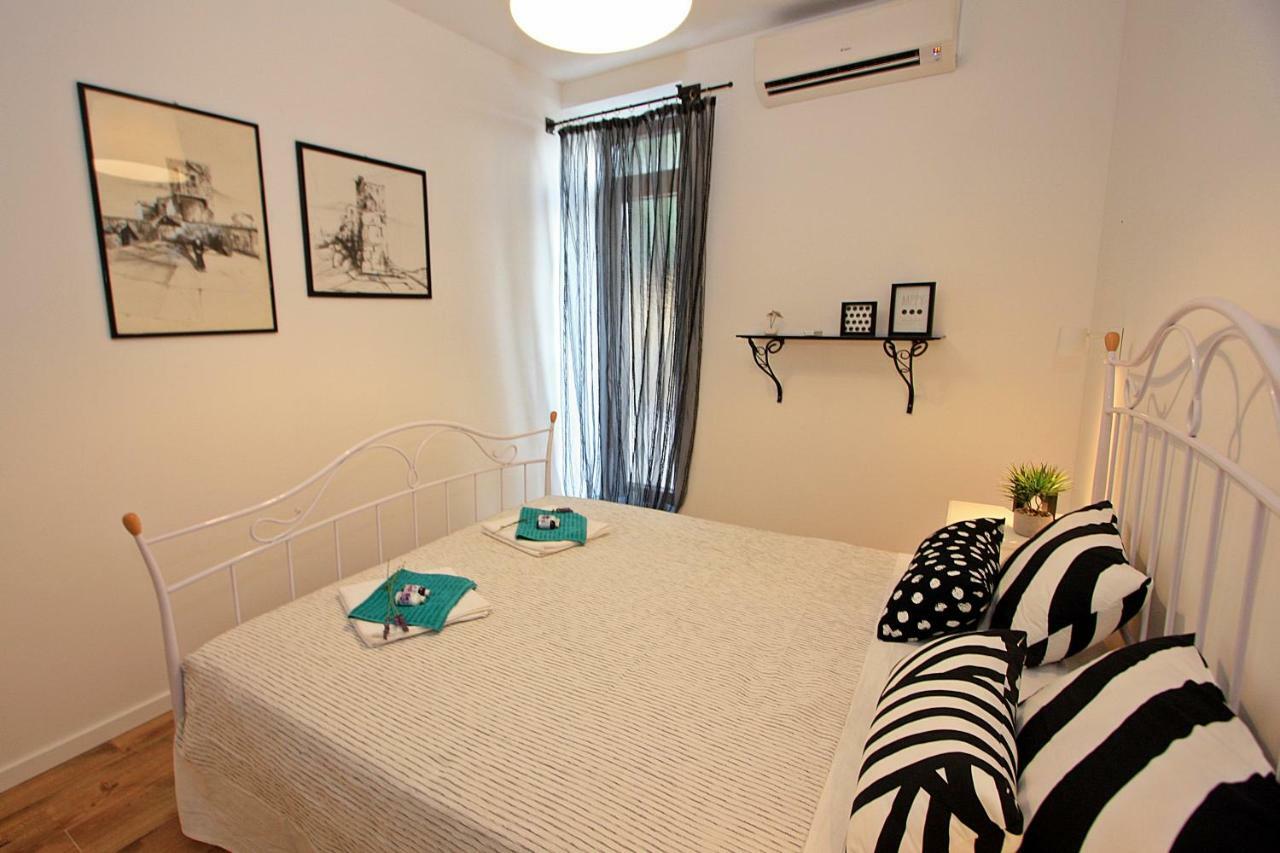 Apartman Michelangelo In The Centar Of Супетар Екстериор снимка